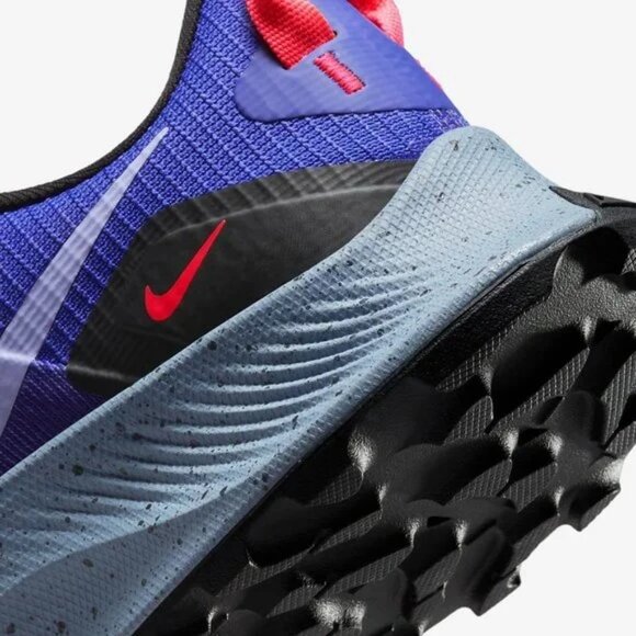New in Box Women's Nike Pegasus Trail 3 Running Shoes size 9 - Picture 8 of 11